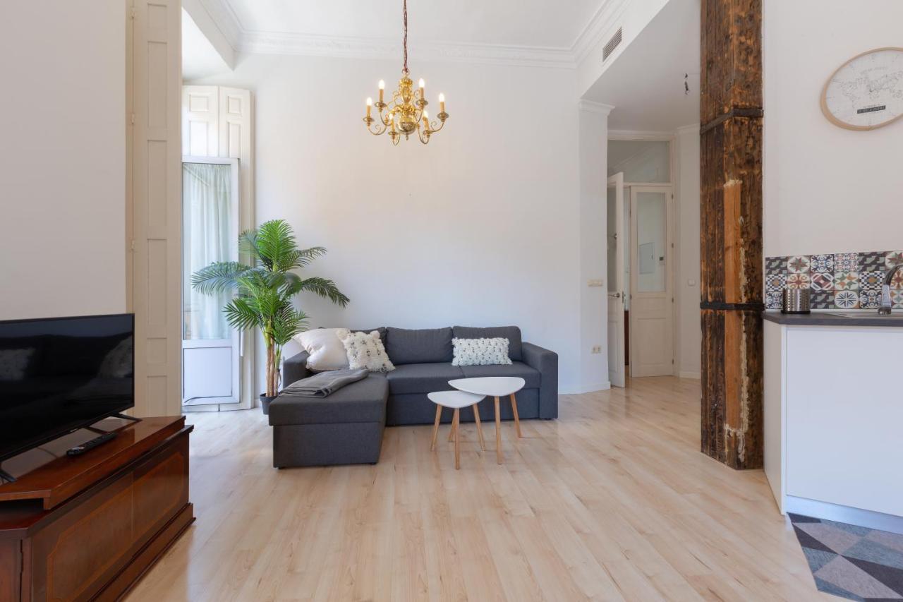 Luminoso Apartamento De Dos Habitaciones Con Vistas A Las Catedral มาลากา ภายนอก รูปภาพ