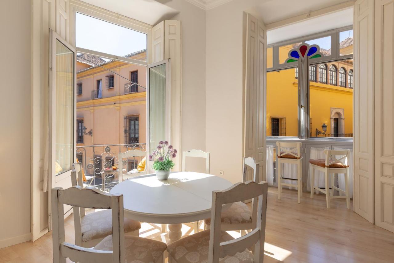 Luminoso Apartamento De Dos Habitaciones Con Vistas A Las Catedral มาลากา ภายนอก รูปภาพ