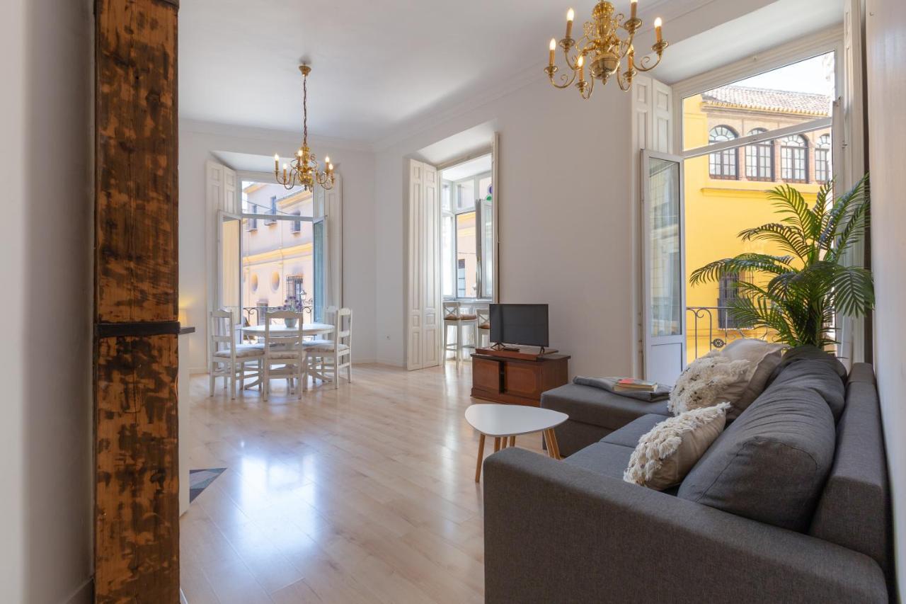 Luminoso Apartamento De Dos Habitaciones Con Vistas A Las Catedral มาลากา ภายนอก รูปภาพ