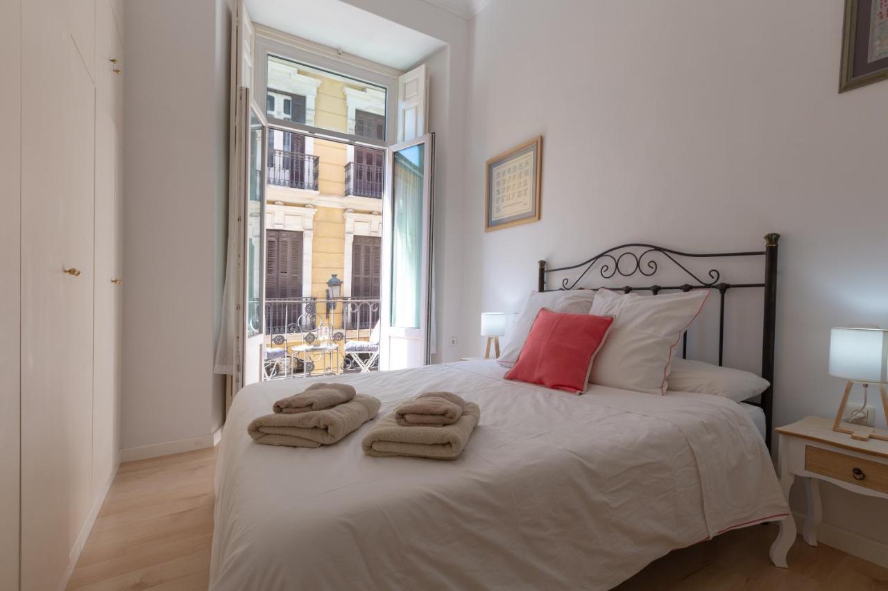 Luminoso Apartamento De Dos Habitaciones Con Vistas A Las Catedral มาลากา ภายนอก รูปภาพ